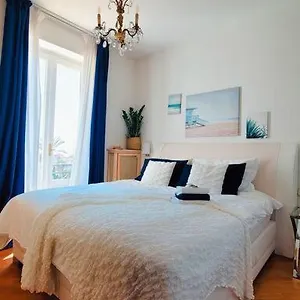  Appartement Blu In Historical Hunbury
