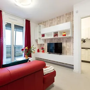 Fiera Flat With Garage , Milan Italie